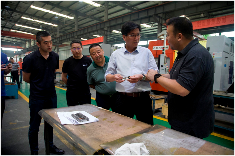 綿竹市市委副書記、市長(zhǎng)李棟蒞臨集團(tuán)調(diào)研